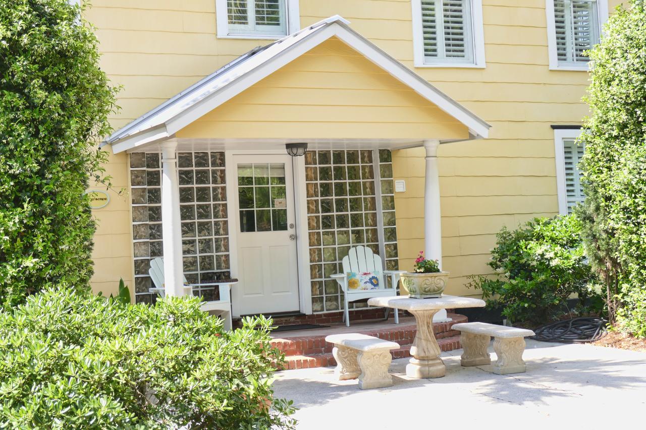 Beachview And Bed and breakfast 4*